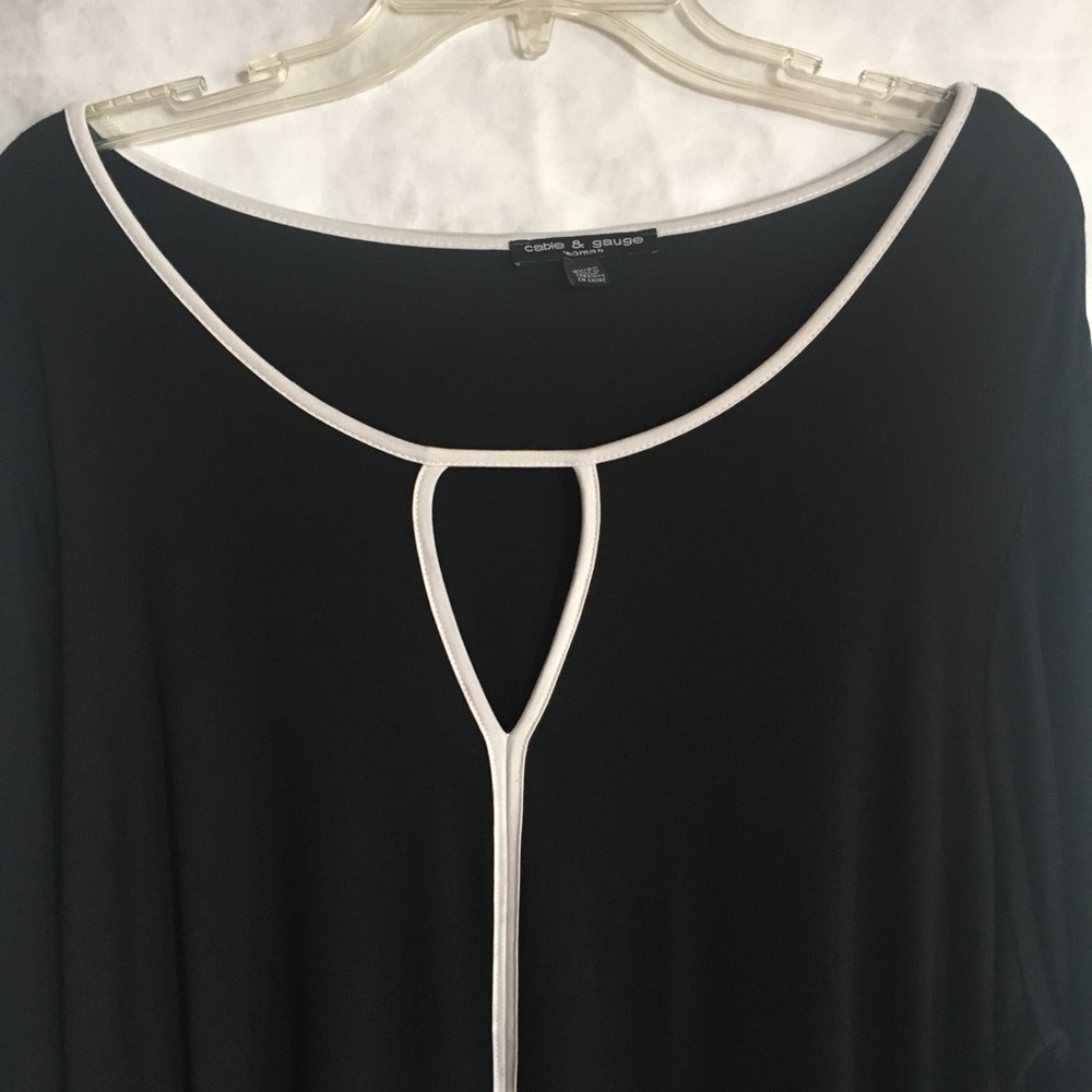 Cable & Gauge Long Sleeve casual top.